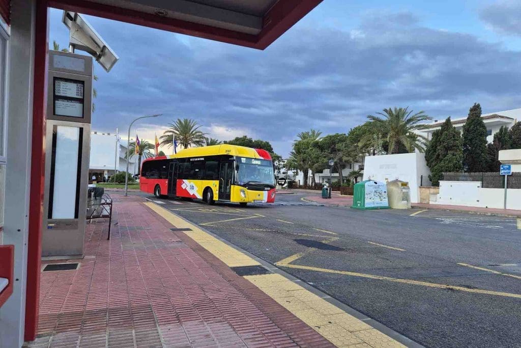 Bus Travel in Majorca is Easy. Here’s the Ultimate Guide to How to Use Buses in Majorca