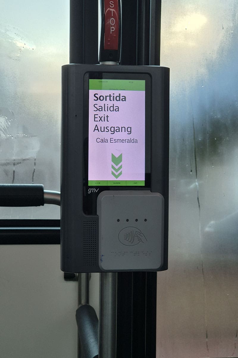 How to use Public Buses in Majorca - Tap out on these Machines