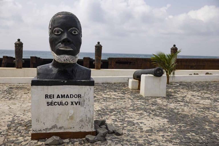 Statue of Rei Amador - One day in Sao Tome