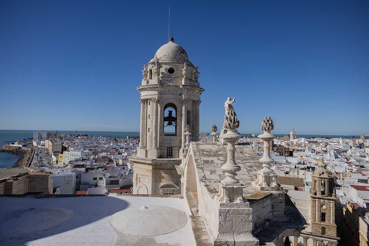 Poniente Tower - best things to do in Cadiz